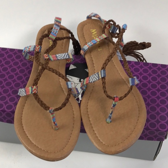 SIZE 7-BRAID LACE UP-PRICE FIRM-😍😍HOST PICK😍😍 - Picture 8 of 8